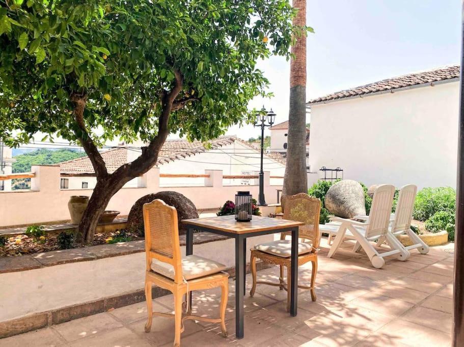La Palmera. Casa Rural Con Piscina Privada. Benadalid Kültér fotó